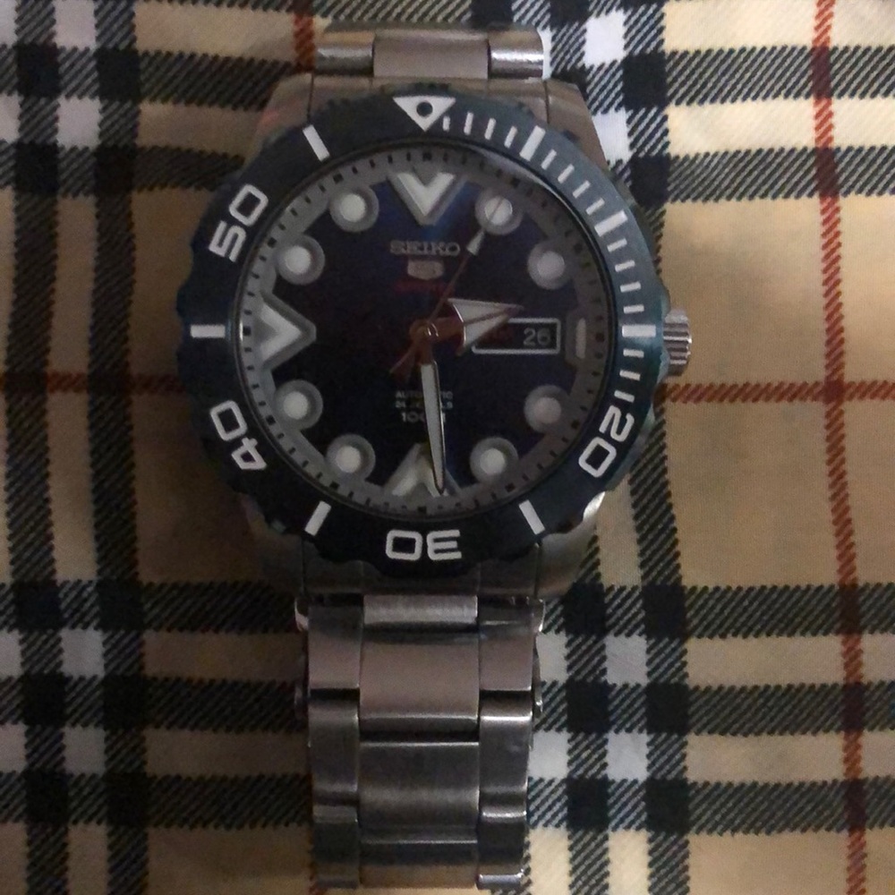 SEIKO 5 SPORTS AUTOMATIC 24 JEWELS 100 M